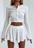 Beautifully Finished Top in a Timeless Design