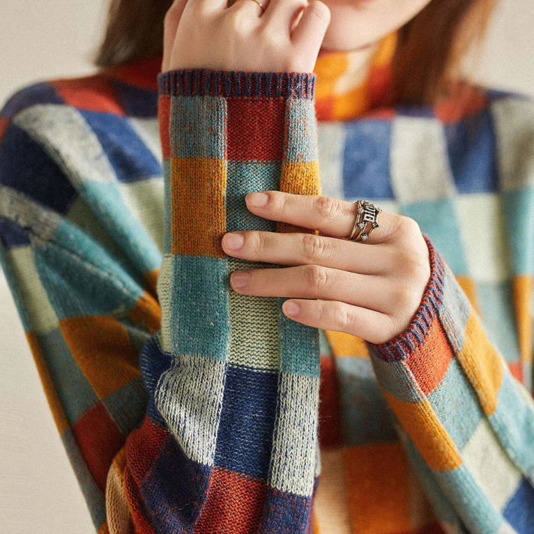 Elegantly Designed Pullover