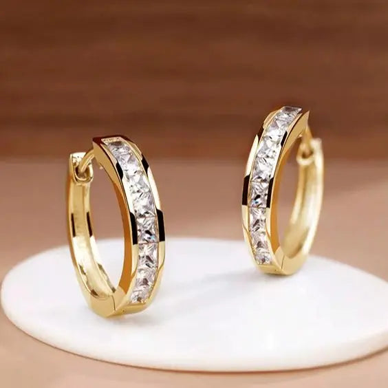 Luxe Gold Earrings With Crystals
