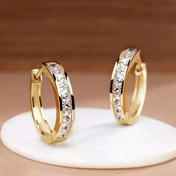 1+1 Offer: Golden Bright Zirconia Ring + Gold and Crystal Earrings