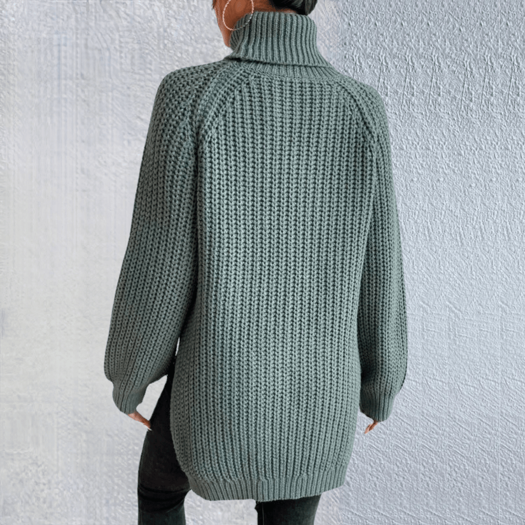 LM | Fashionable green turtleneck sweater