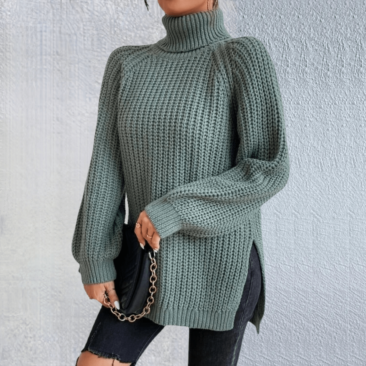 LM | Fashionable green turtleneck sweater