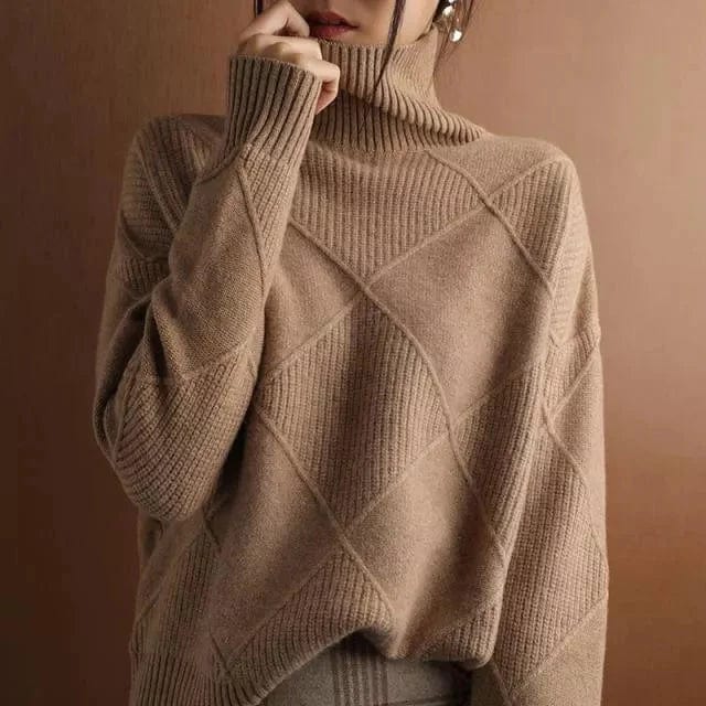 LM | Stylish turtleneck sweater