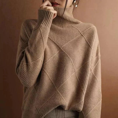 LM | Stylish turtleneck sweater