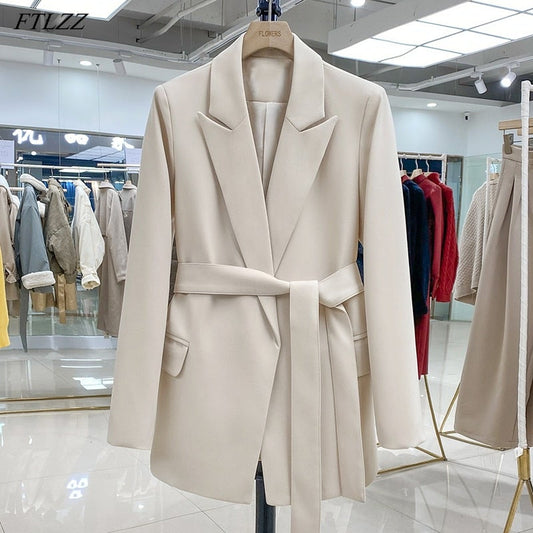 LM | A unique & stylish blazer