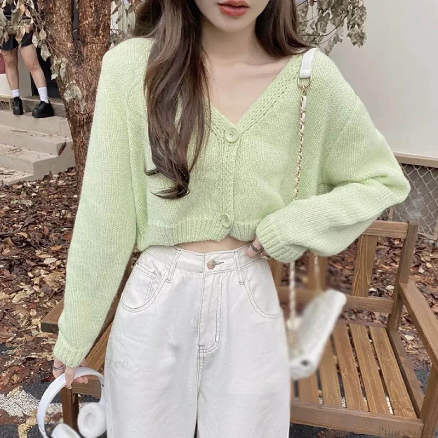 LIGHT GREEN