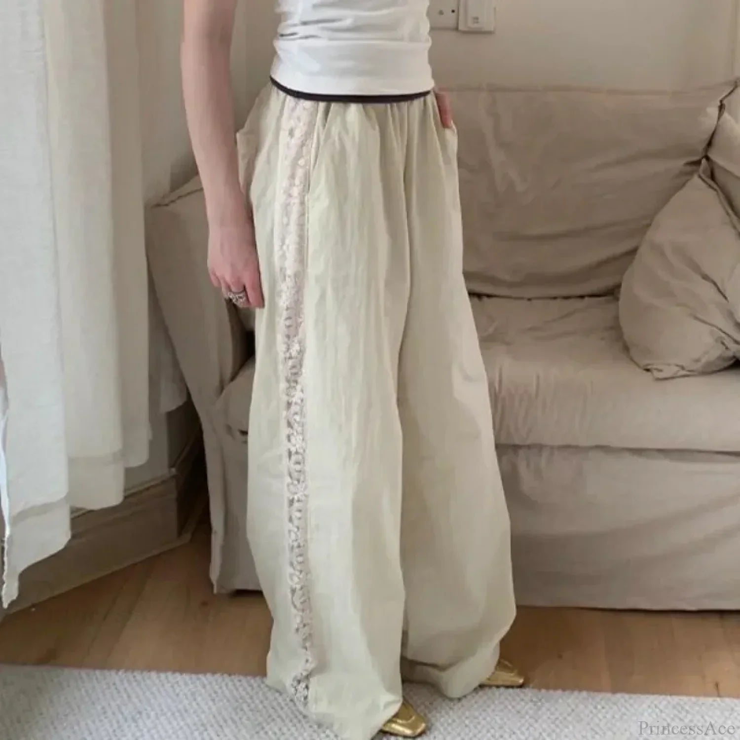 beige
