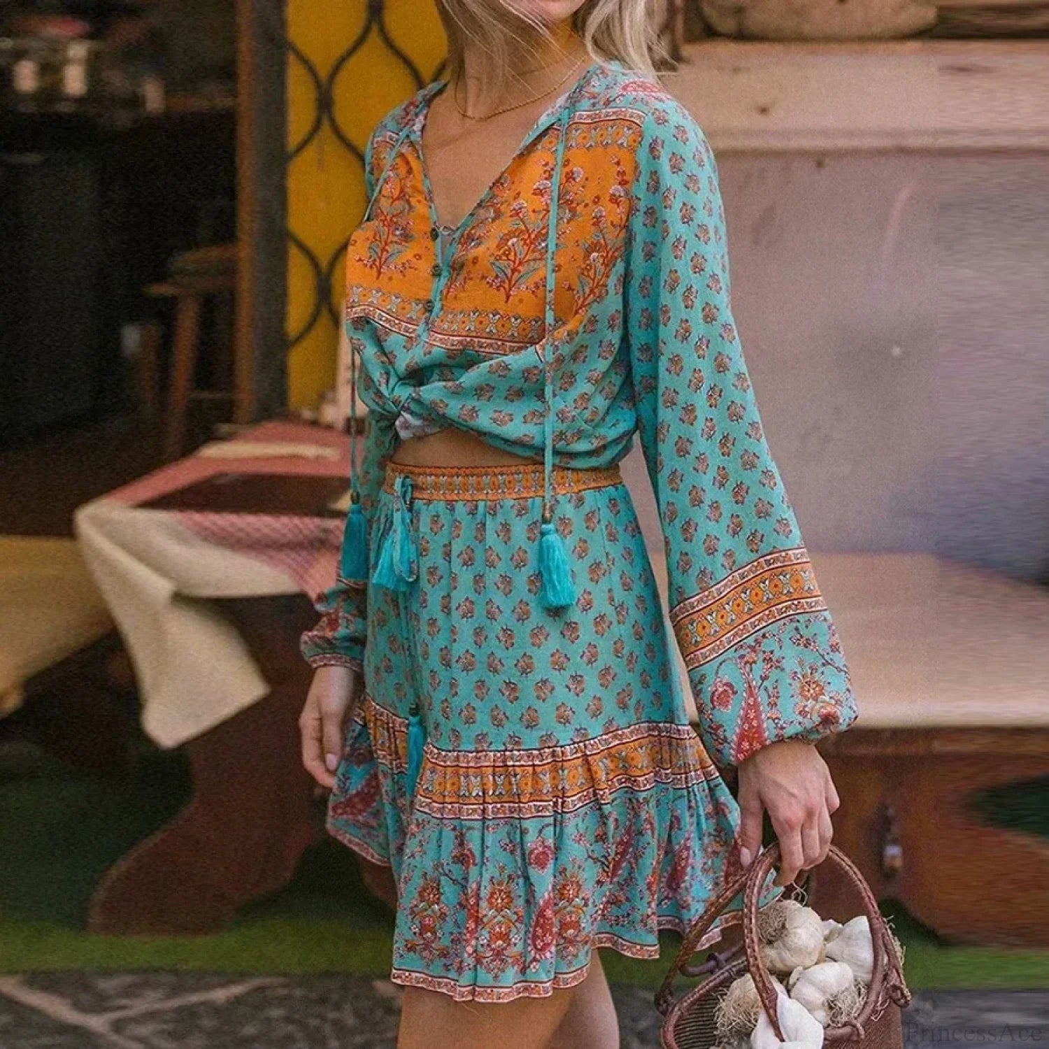 Timeless Vintage Style Blouse