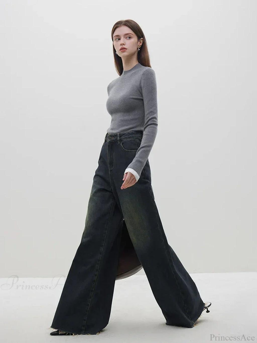 GRAY