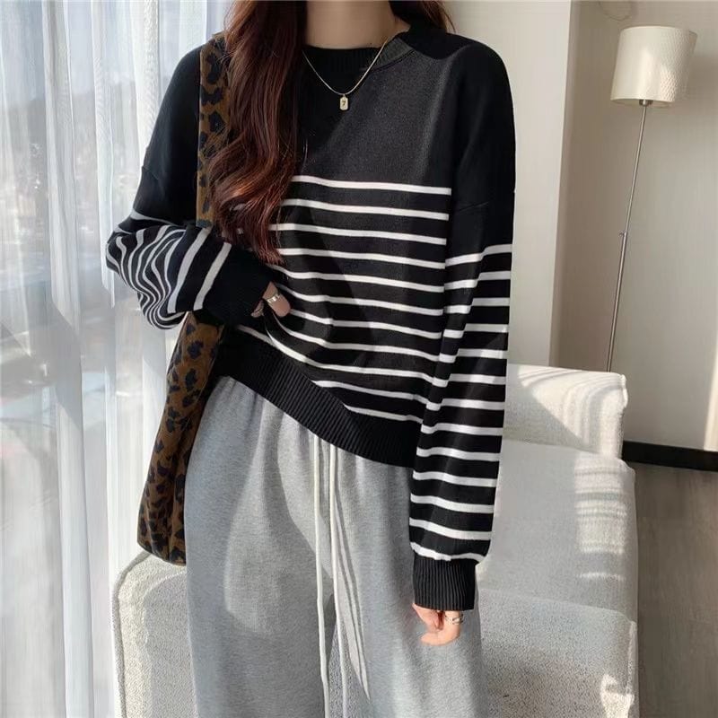 LM | Solid round neck sweater