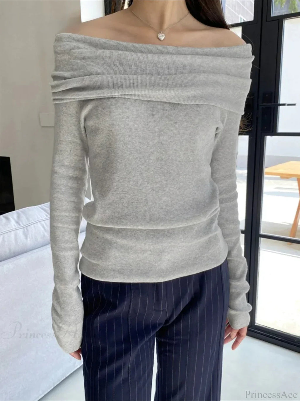 GRAY